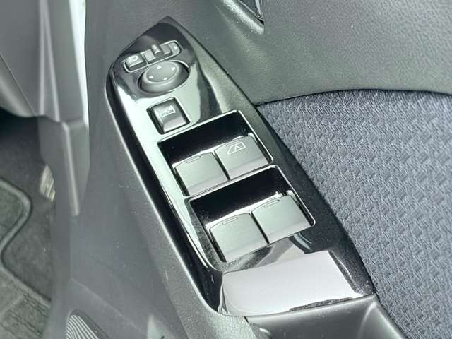 Mitsubishi eK X 12