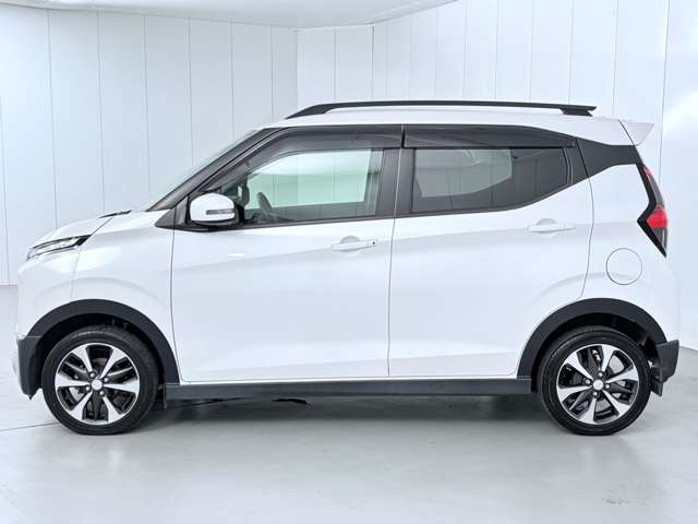 Mitsubishi eK X 4