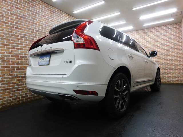 Volvo XC60 4