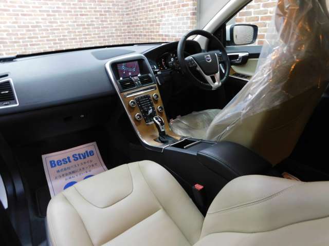 Volvo XC60 6