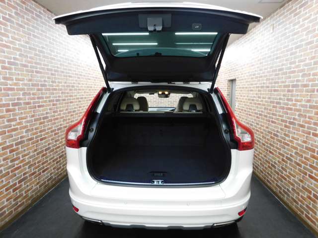 Volvo XC60 8