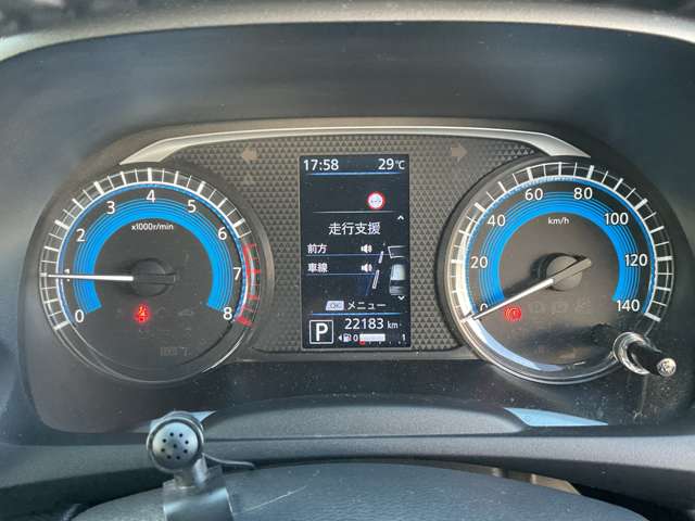 Mitsubishi eK X 6