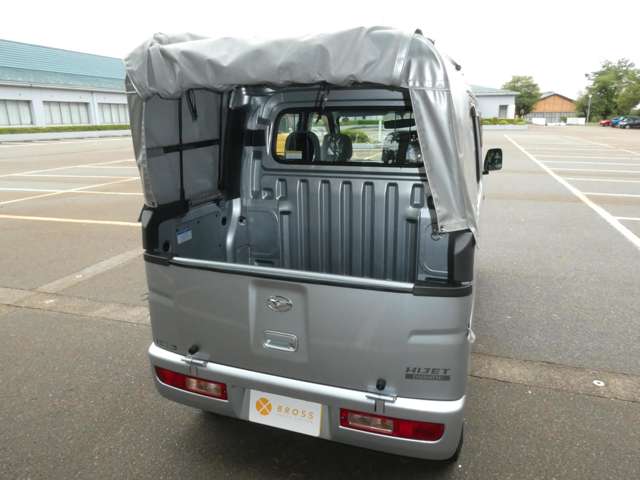 Daihatsu Hijet Deck Van 2