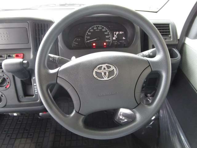 Toyota Town Ace Van 12