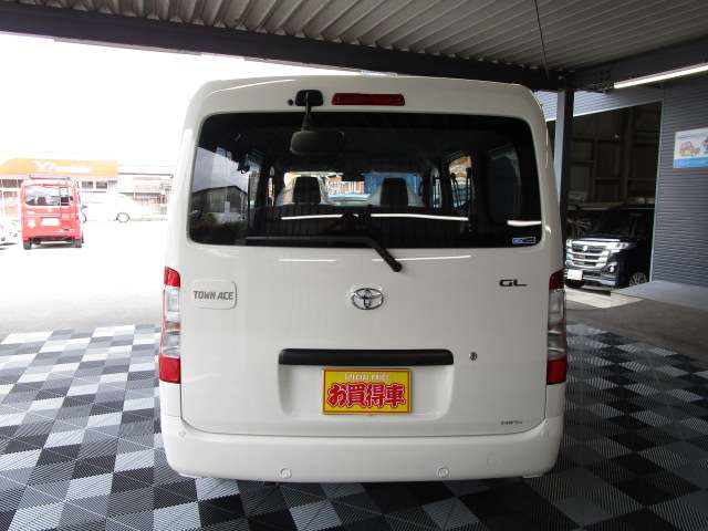 Toyota Town Ace Van 6