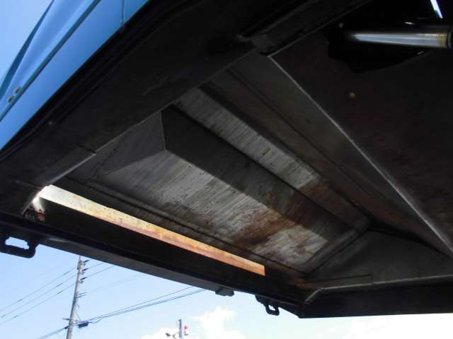 Isuzu Elf 12