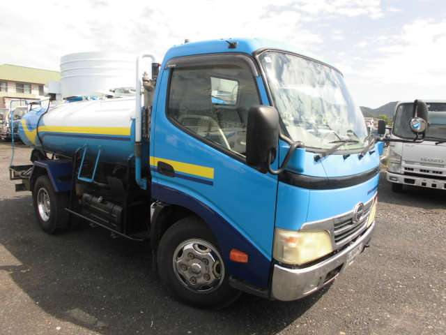 Hino Dutro 3