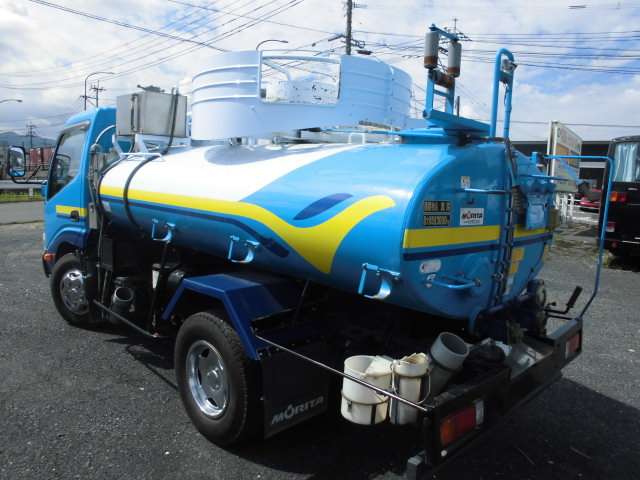 Hino Dutro 5