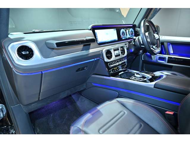Mercedes-Benz G-Class 11
