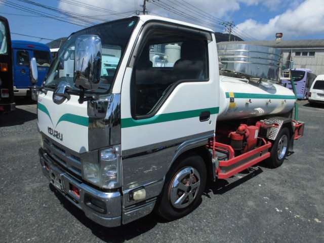 Isuzu Elf 4