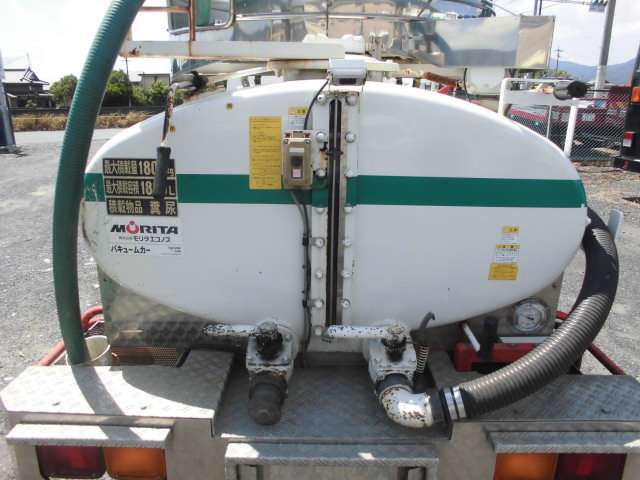 Isuzu Elf 7