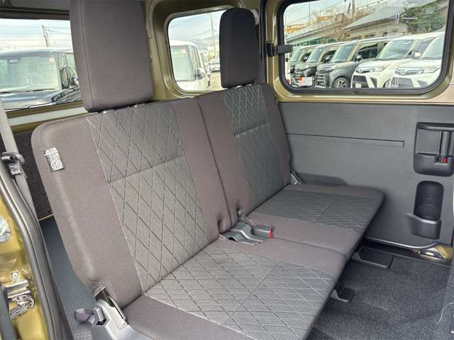 Daihatsu Atrai 12
