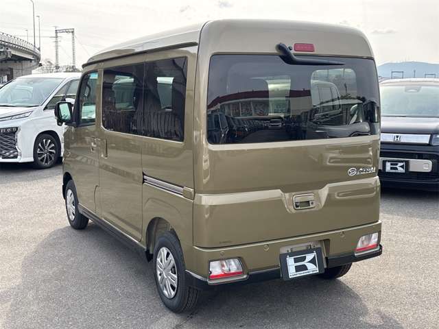 Daihatsu Atrai 7