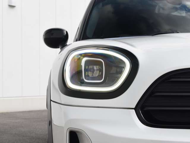 MINI Crossover 8