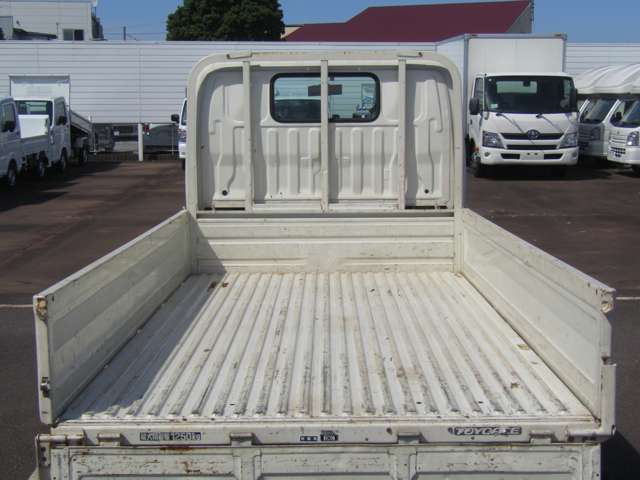 Toyota Toyoace 11
