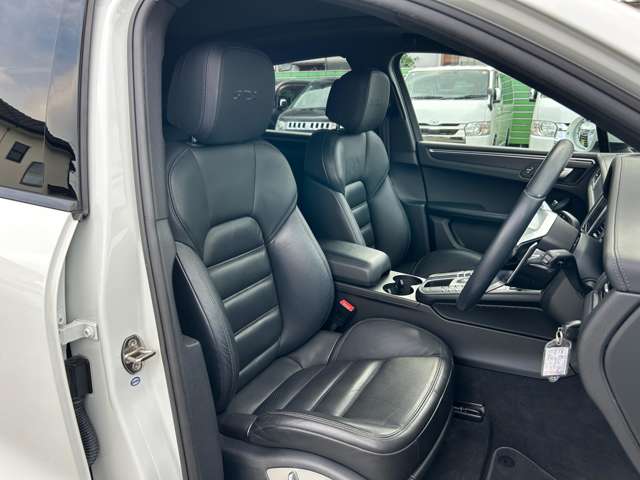 Porsche Macan 11