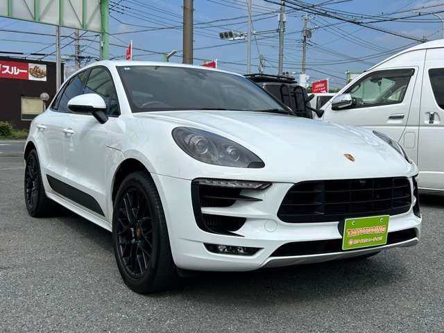 Porsche Macan 3