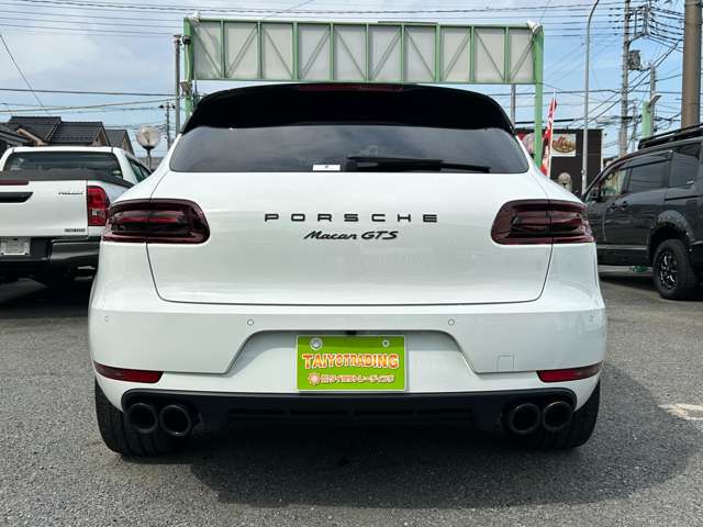 Porsche Macan 6