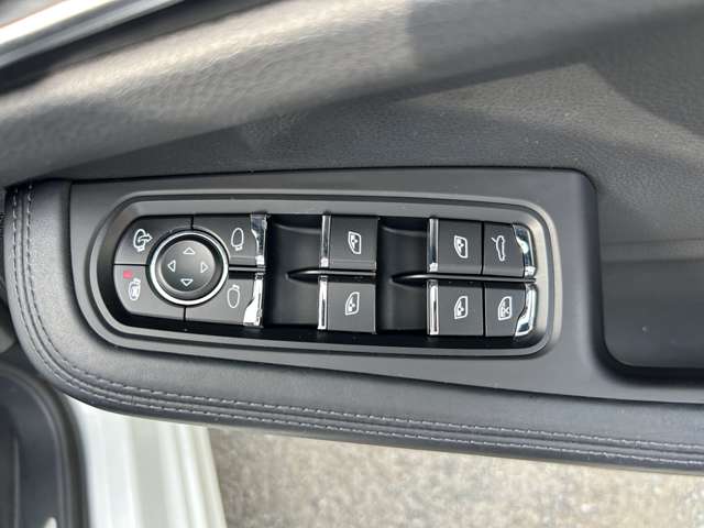 Porsche Macan 10