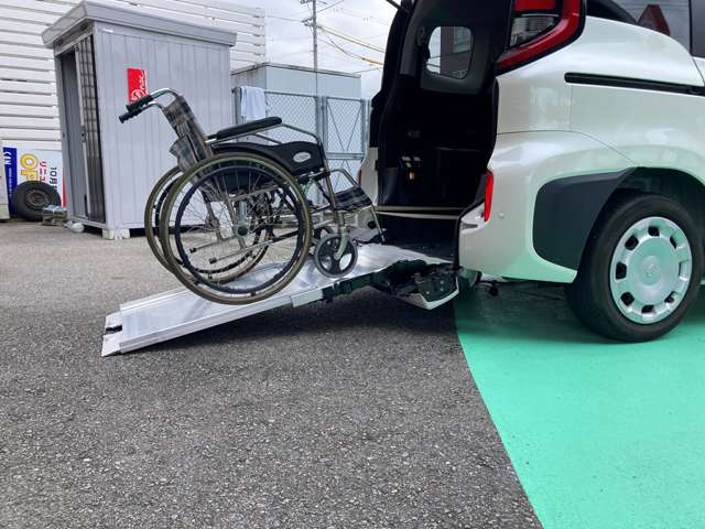Toyota Sienta 12