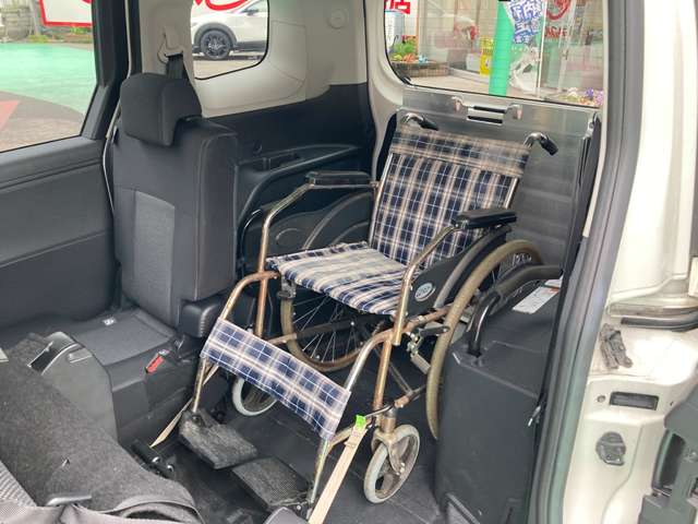 Toyota Sienta 7