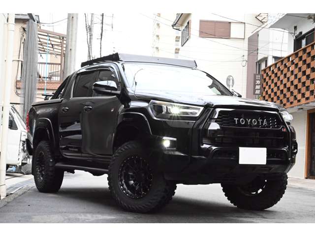 Toyota Hilux 2