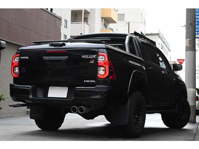 Toyota Hilux 3