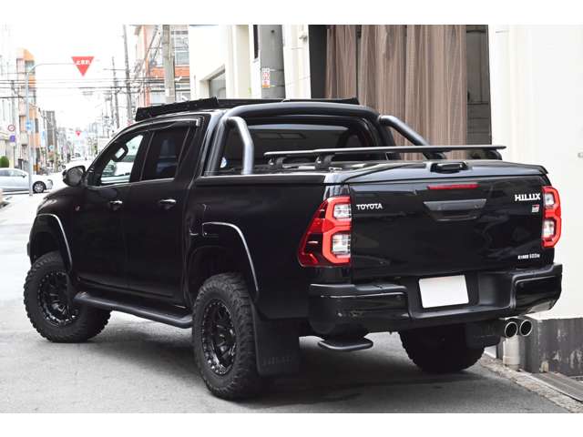 Toyota Hilux 8