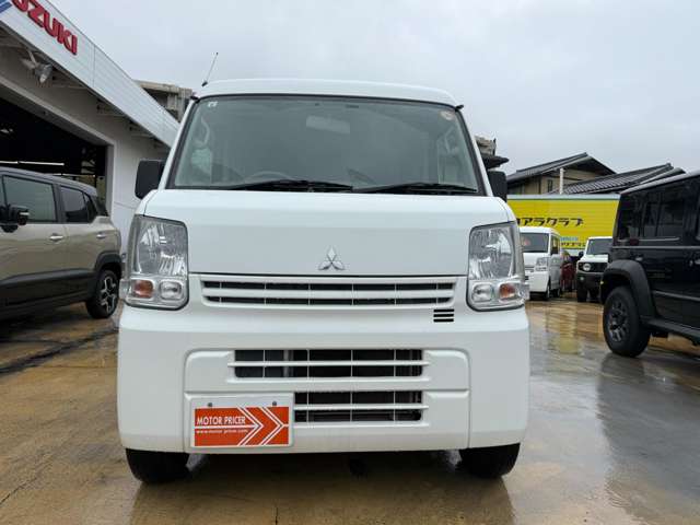 Mitsubishi Minicab Van 2