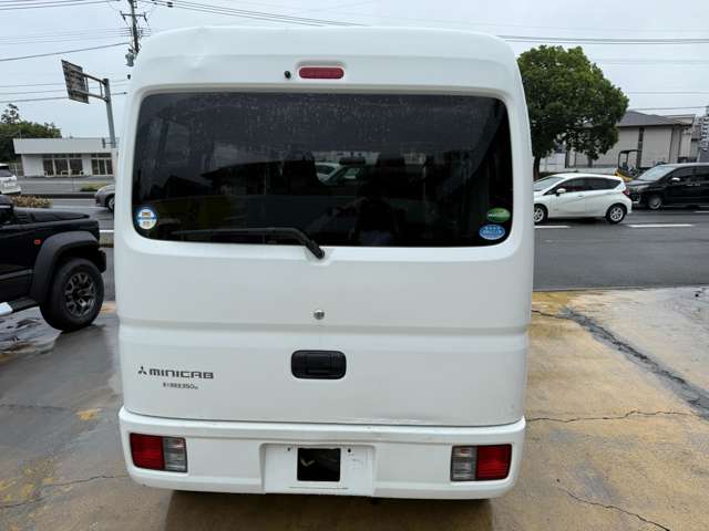 Mitsubishi Minicab Van 4