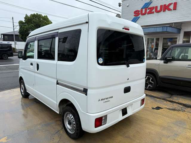Mitsubishi Minicab Van 5