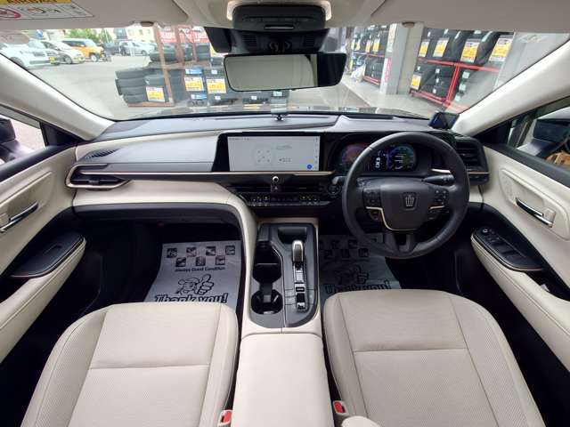 Toyota Crown Crossover 4
