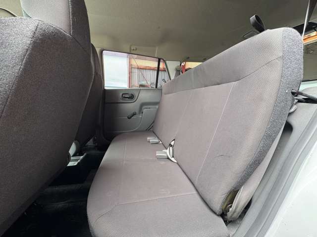 Nissan NV150 AD 7