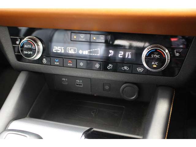 Mitsubishi Outlander 11