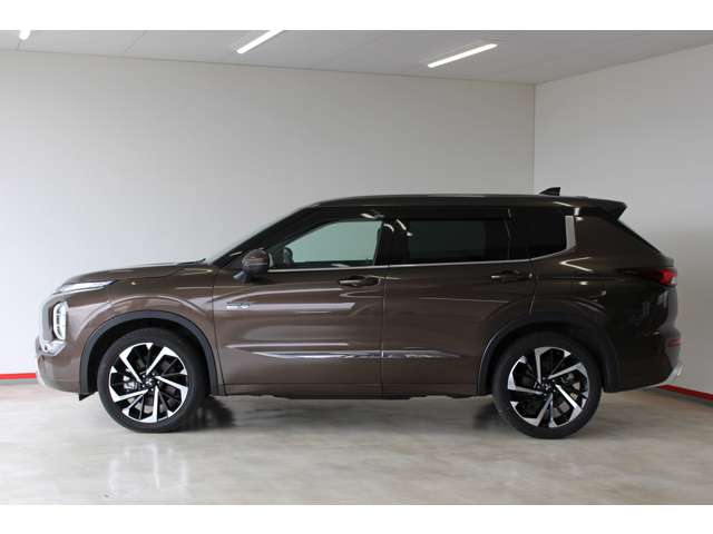 Mitsubishi Outlander 4