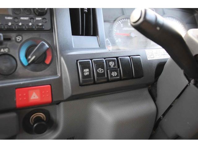 Isuzu Elf 7