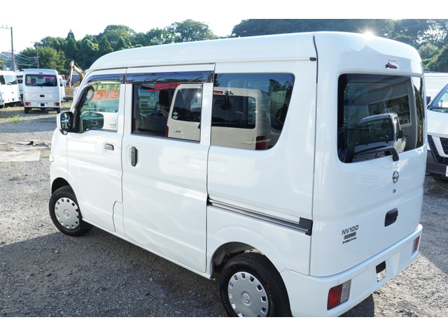 Nissan NV100 Clipper 2