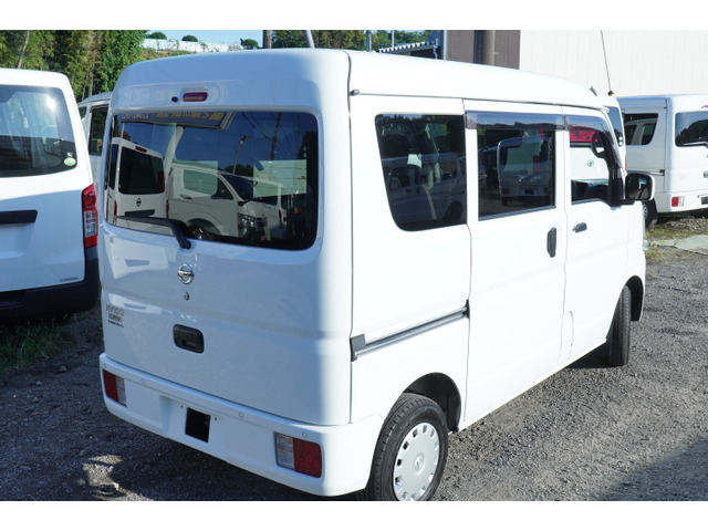 Nissan NV100 Clipper 3