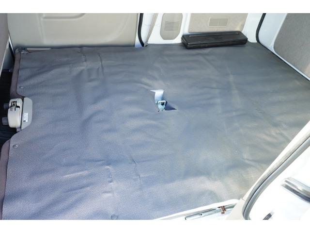 Nissan NV100 Clipper 8