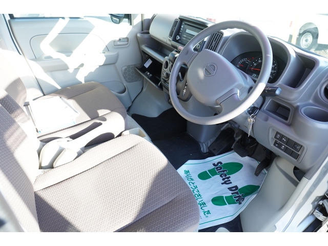 Nissan NV100 Clipper 12