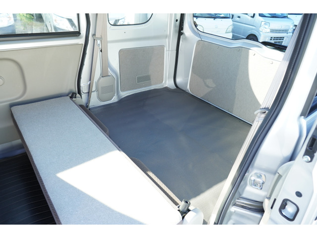 Nissan NV100 Clipper 6
