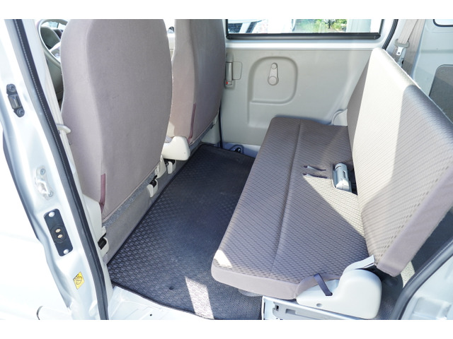Nissan NV100 Clipper 6