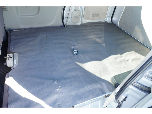 Nissan NV100 Clipper 8