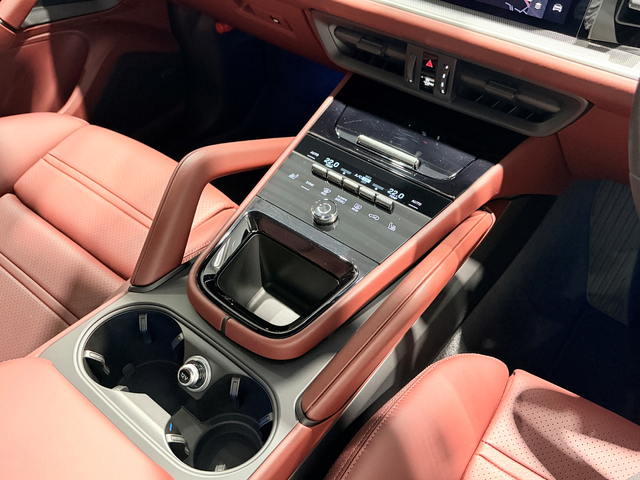 Porsche Cayenne 12
