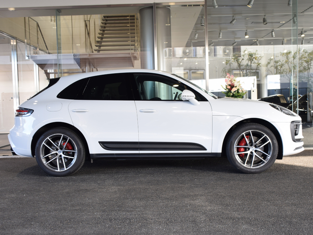 Porsche Macan 3
