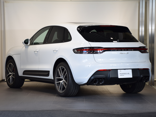 Porsche Macan 4