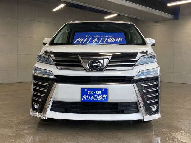 Toyota Vellfire 4