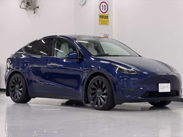 Tesla Model Y 12