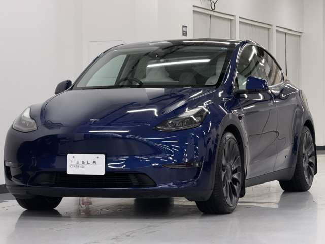 Tesla Model Y 8