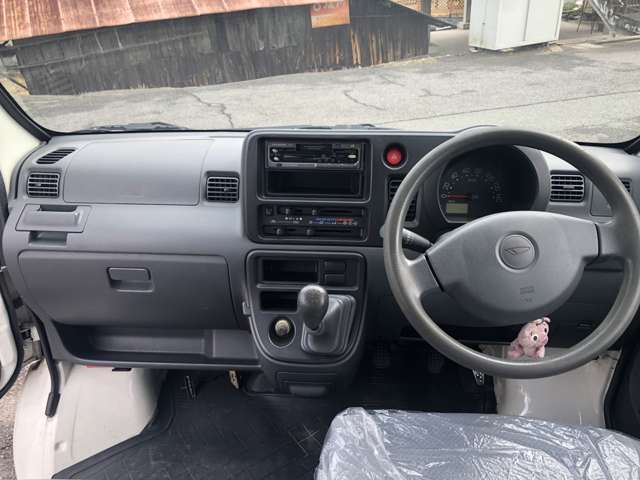 Daihatsu Hijet Deck Van 11